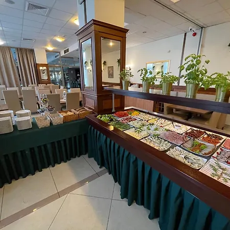 Hotell Great Polonia Conrad 4*