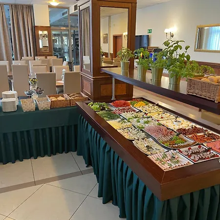 Hotel Great Polonia Conrad 4*